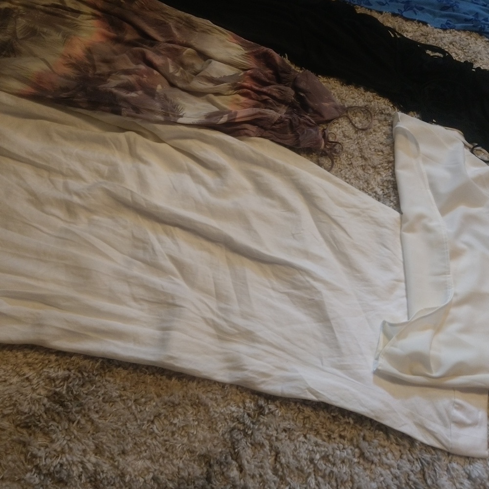 White pencil skirt